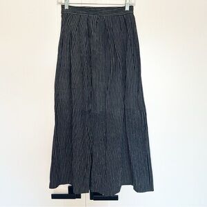 Mario Valentino leather maxi skirt 40 4 small navy white
Stripe lightweight blue